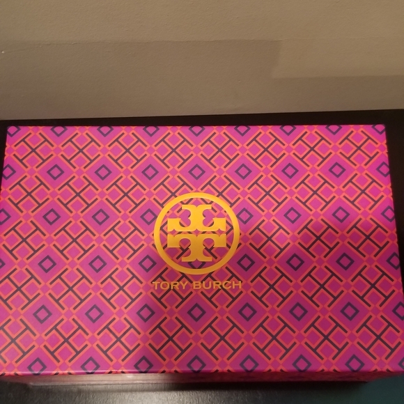 ****SOLD*** Tory Burch thing sandals - Picture 5 of 5